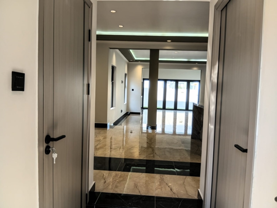 3 Bedroom Property for Sale in Sandown Western Cape